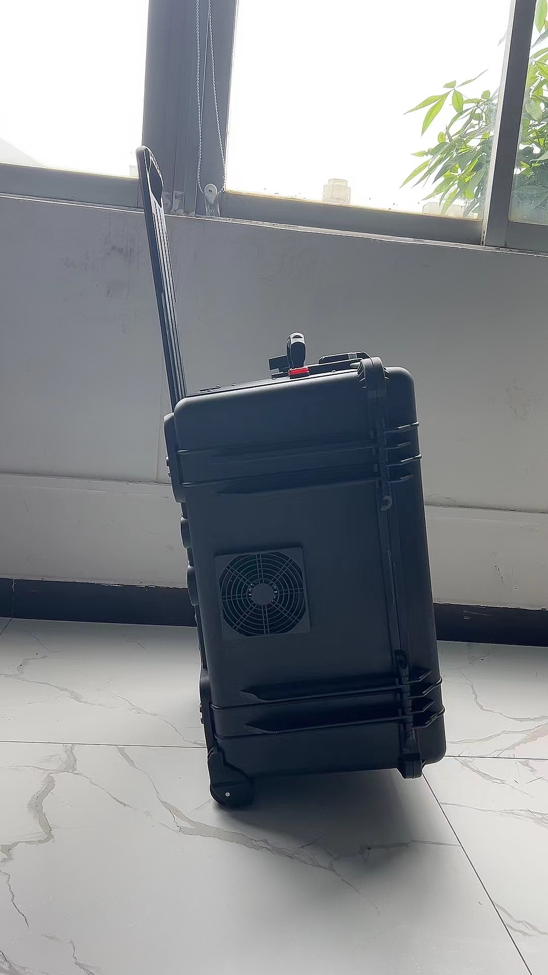 衡阳手拉箱型移动通信干扰器